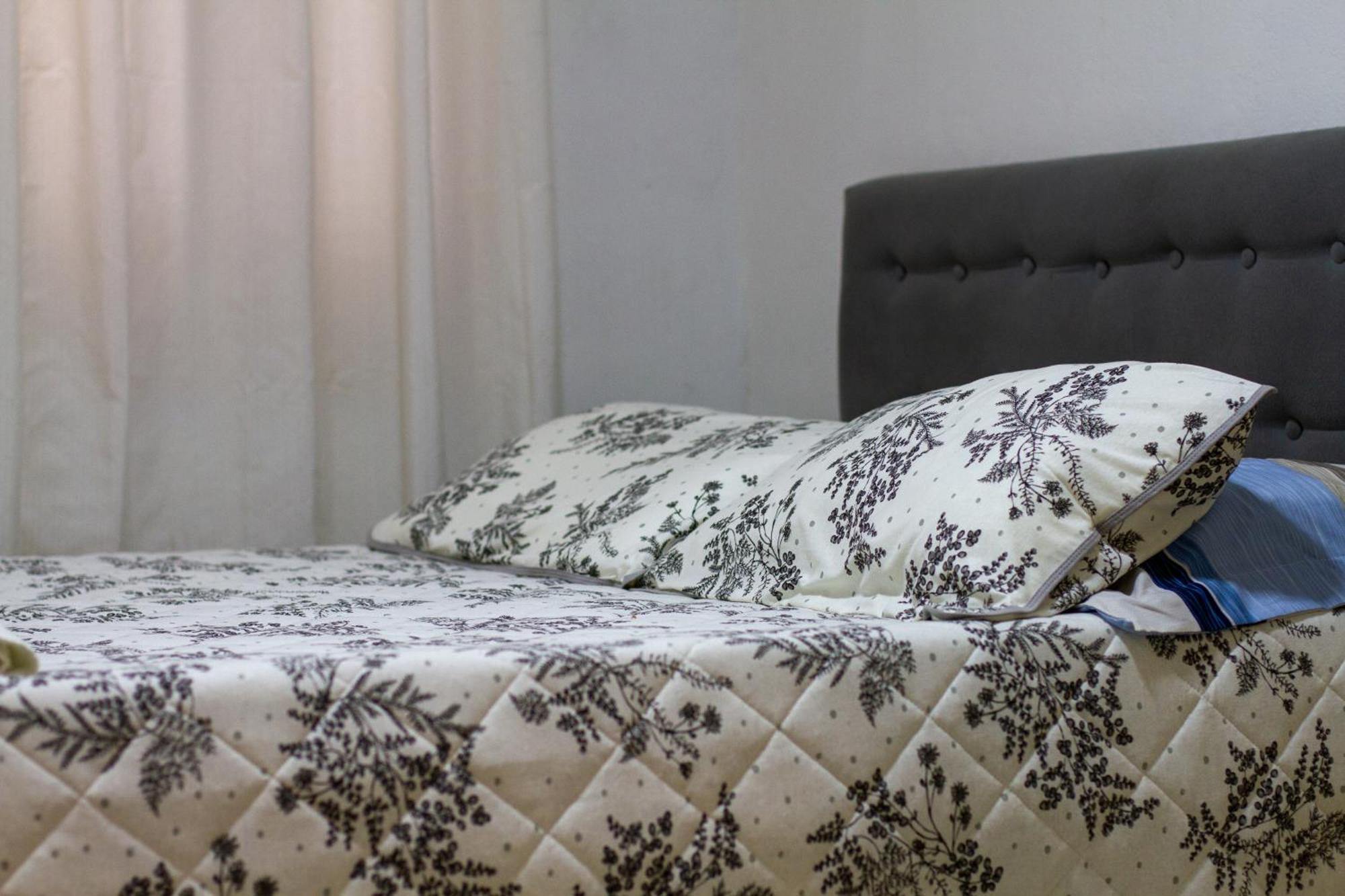 Quarto em Acomodações Particulares Dona Tania *